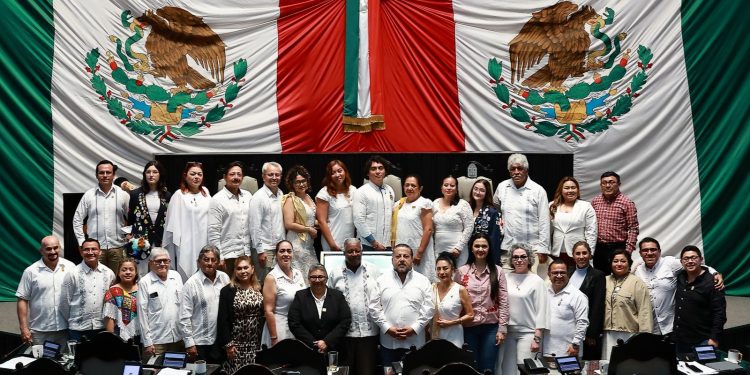 Reconoce XVIII Legislatura los 50 Años de Rotarismo en Quintana Roo