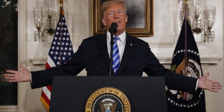 Trump advierte posible acción militar contra Irán ante falta de acuerdo nuclear