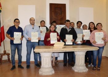 Indemaya recibe más de 150 actas de doble nacionalidad con CURP para migrantes yucatecos en Estados Unidos