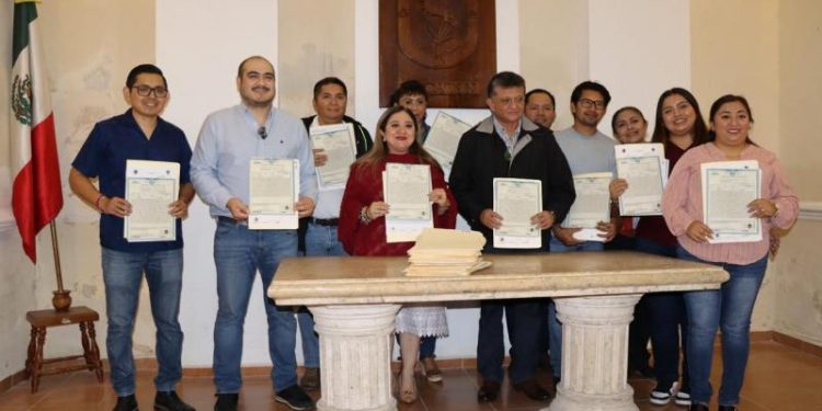 Indemaya recibe más de 150 actas de doble nacionalidad con CURP para migrantes yucatecos en Estados Unidos