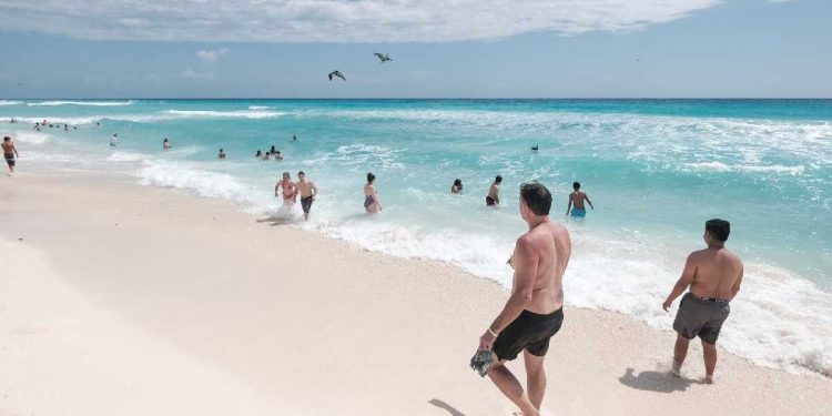 Clima en Quintana Roo: persistirán con vientos fuertes, nublados y ambiente fresco por la tarde