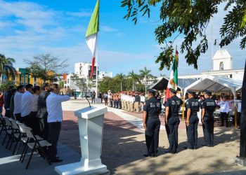 Gobierno de Playa del Carmen conmemora el Día de la Bandera y reafirma su compromiso con un México de orden y justicia