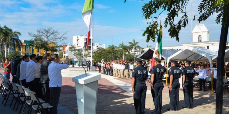 Gobierno de Playa del Carmen conmemora el Día de la Bandera y reafirma su compromiso con un México de orden y justicia