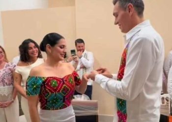 Estefanía Mercado Asencio, presidenta municipal de Playa del Carmen anunció que se casó con el destacado ex basquetbolista mexicano, Eduardo Nájera