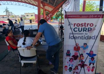 Autoridades estatales reconocieron retrasos iniciales en la captura de la CURP biométrica por problemas técnicos