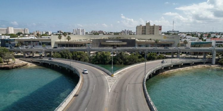 El Puente Nichupté permitirá trasladar a 14-15 mil pasajeros diarios entre la Zona Hotelera y distintos puntos de Cancún mediante rutas de autobuses híbridos