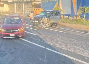 Choque vehicular genera congestionamiento en la carretera Villahermosa–Cárdenas