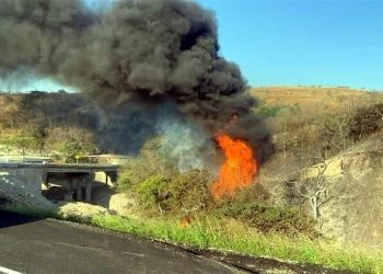 Explosión en ducto de Pemex en el Istmo de Tehuantepec deja tres muertos y seis heridos