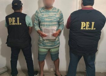 Detienen a tres presuntos responsables del robo de una camioneta en plaza del norte de Mérida