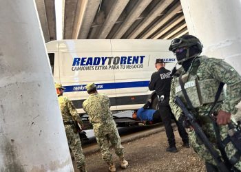 Operativo en retén de Teya genera expectación por aseguramiento de unidad de paquetería