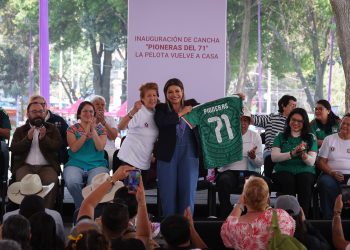 Inaugura Clara Brugada Canchas “Pioneras del 71”. pide llevar el Mundial a todos los territorios y mediante el fútbol combatir la desigualdad