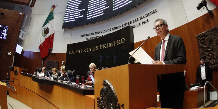 El Senado clausura servicio de estética y anuncia revisión total del gasto público