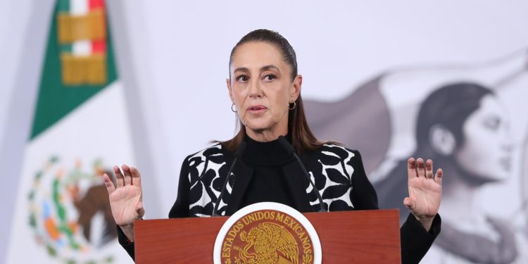 Sheinbaum descarta información sobre drones criminales en la frontera con Estados Unidos