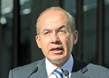 Felipe Calderón critica al gobierno federal por repunte de sarampión en México