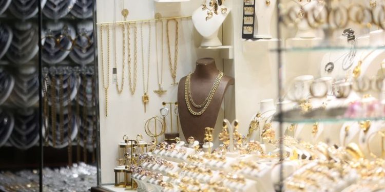 Investigan robo en joyería del Centro Histórico de la capital