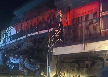 Chocan dos trenes de carga en Nogales, Sonora