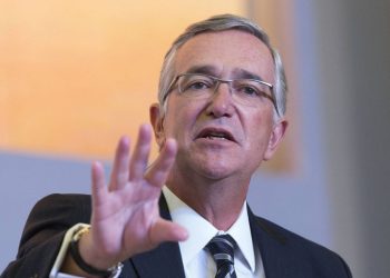Salinas Pliego critica a Morena tras detención del alcalde de Tequila