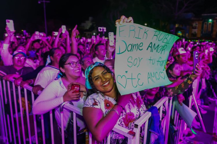 “90’s Pop Tour” enciende a más de 35 mil personas en el cierre histórico del Carnaval de Playa del Carmen 2026