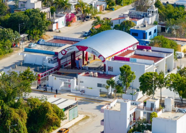 ALUMNAS Y ALUMNOS DE PRIMARIA EN TULUM YA TIENEN DOMO EN SU ESCUELA