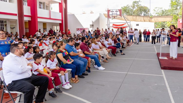 ALUMNAS Y ALUMNOS DE PRIMARIA EN TULUM YA TIENEN DOMO EN SU ESCUELA