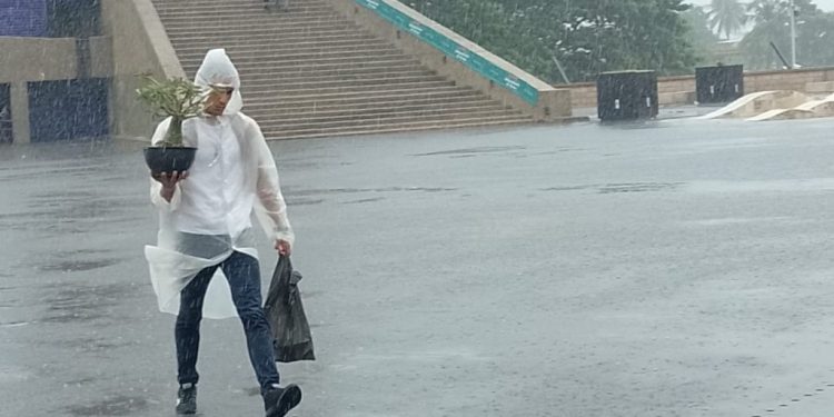 Frente frío 33 provocará lluvias intensas y rachas de viento en Tabasco