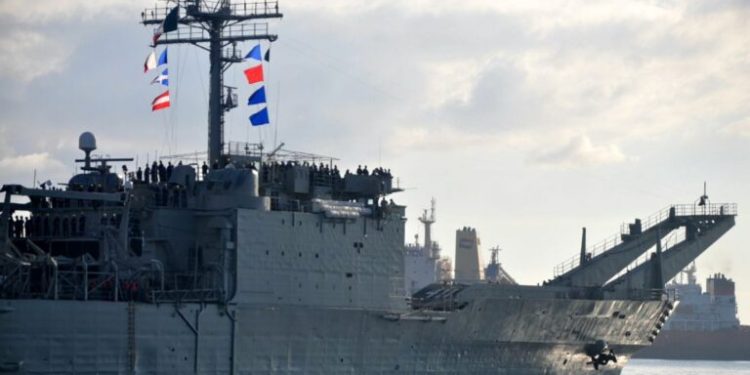 Arriba a Cuba cargamento de ayuda humanitaria enviado por México