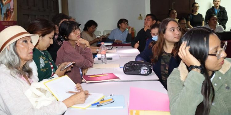 Campeche impulsa iniciativa para dar estatus oficial a la lengua maya