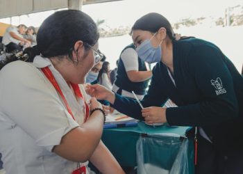 IMSS Campeche refuerza cerco sanitario con jornada intensiva de vacunación contra el sarampión