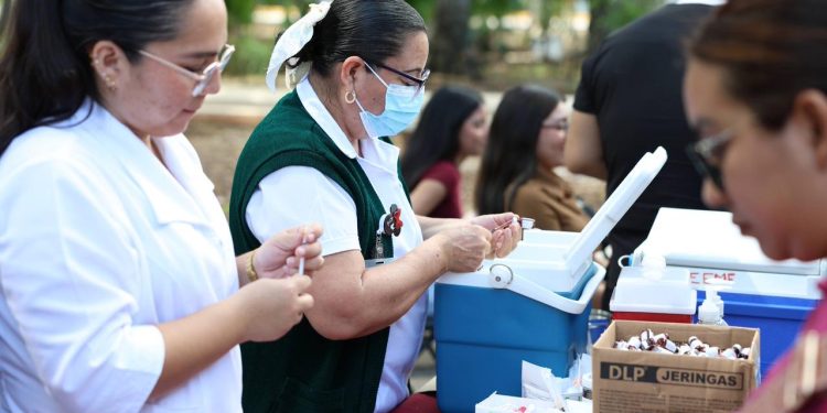 Quintana Roo reporta 70 casos de sarampión; refuerzan campaña de vacunación