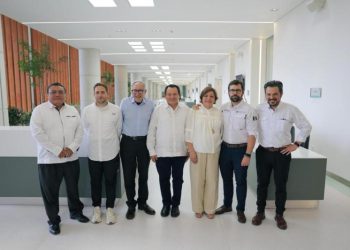 Gobiernos de México y Yucatán refuerzan coordinación para mejorar acceso a la salud