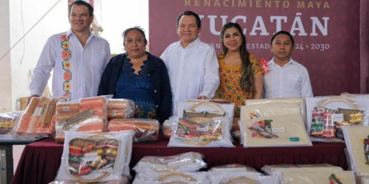Dotan de insumos y herramientas a más de 1,200 artesanas y artesanos