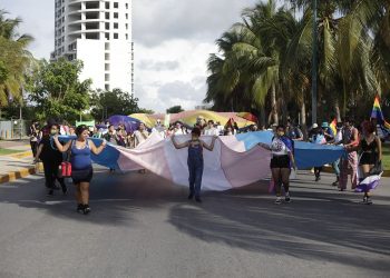 Cancún brinda apoyo a mujeres trans repatriadas que buscan cambio de identidad