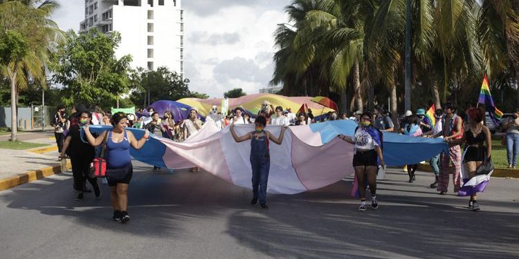 Cancún brinda apoyo a mujeres trans repatriadas que buscan cambio de identidad