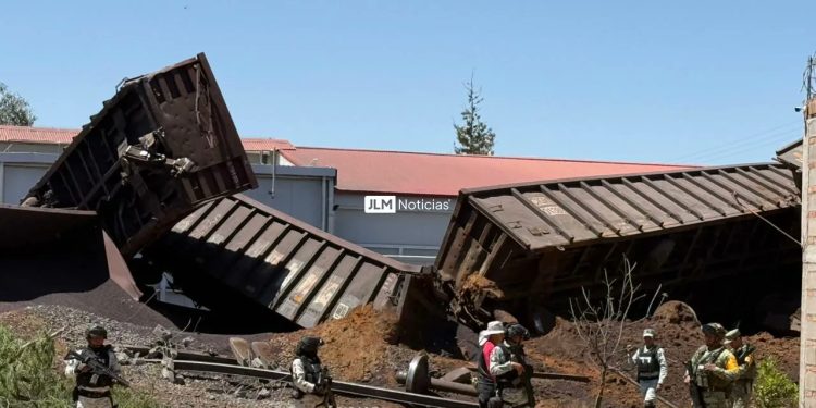 Descarrilamiento de tren en Aguascalientes deja un muerto y siete heridos