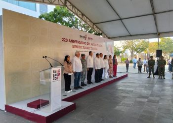 Conmemoran en Tabasco el natalicio de Benito Juárez y destacan su legado social