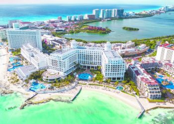 Semarnat autoriza casi mil nuevos cuartos de hotel en la Riviera Maya