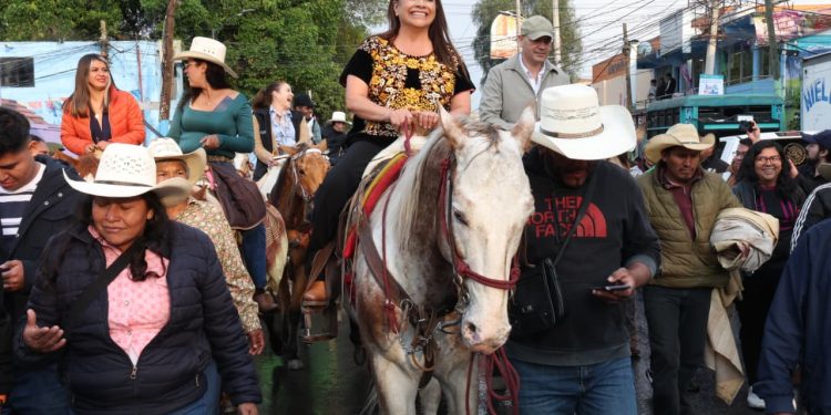 Clara Brugada presenta obras de transformación en San Gregorio Atlapulco, Xochimilco: iluminación, rescate identitario e inversión de 500 MDP en Plan Hídrico, encabezan resultados