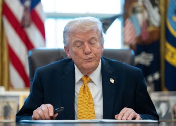 Trump bromea con postularse a la presidencia de Venezuela tras caída de Maduro
