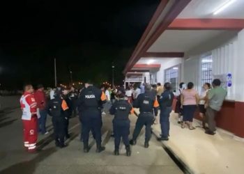 Anuncian ‘Operativo Mochila’ tras intoxicación de alumnas en secundaria de Playa del Carmen