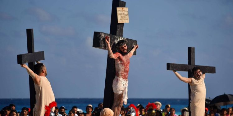 Alistan más de 20 viacrucis en Cancún durante Semana Santa