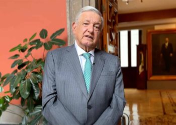 Reportan presunta hospitalización de AMLO; fuentes de SEDENA lo desmienten