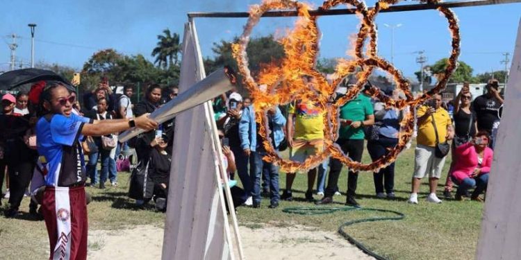 Más de mil jóvenes inauguran las Mini Olimpiadas 2026 en Cancún