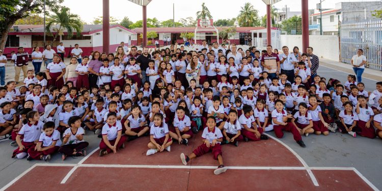 INAUGURAN DOMO EN LA PRIMARIA “OCTAVIANO SOLÍS AGUIRRE” EN BENEFICIO DE MÁS DE 800 ESTUDIANTES