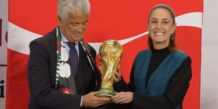 El trofeo mundialista llega a Palacio Nacional rumbo a 2026