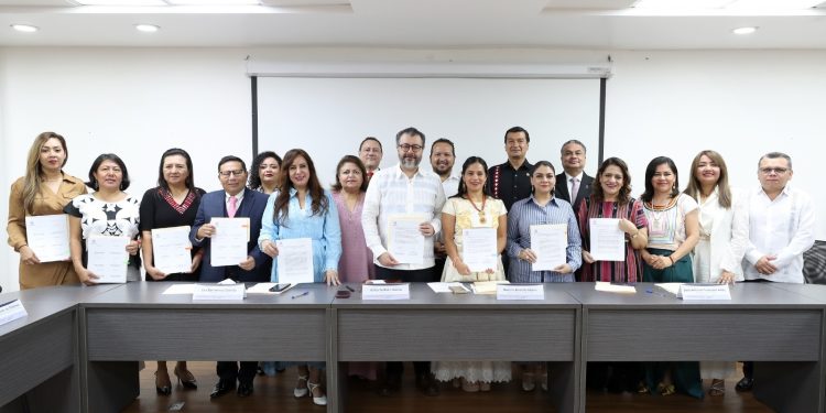 Magistrado Presidente del TEQROO firma convenio con el Presidente del TEPJF para la implementación del MASC