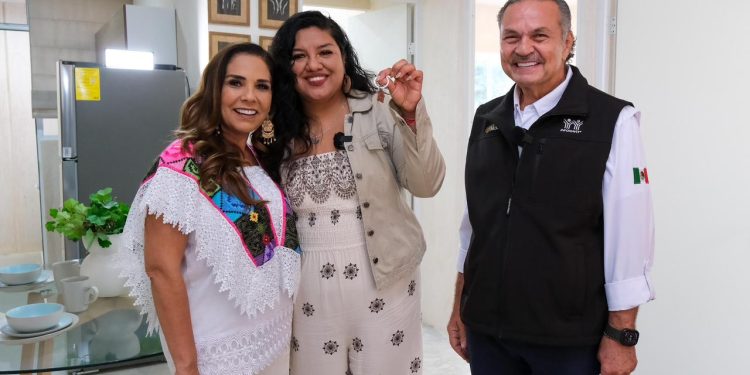 Mara Lezama reporta avance en programa de vivienda en Quintana Roo junto a Claudia Sheinbaum