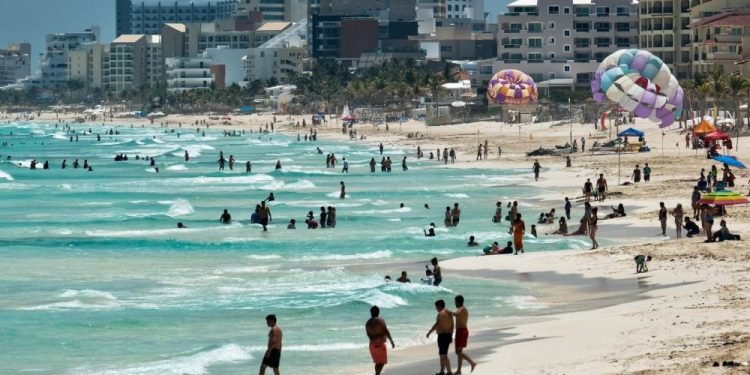 Quintana Roo prevé recibir 1.2 millones de turistas en Semana Santa