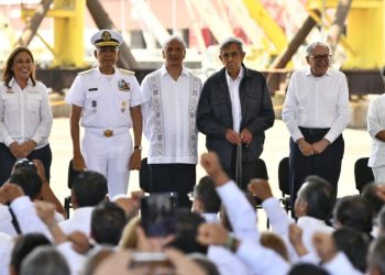 Pemex crea Comisión Consultiva del Petróleo; Cuauhtémoc Cárdenas la encabezará