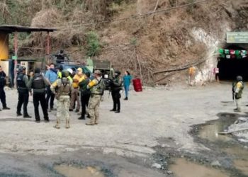 Ubican con vida a mineros atrapados en El Rosario, Sinaloa