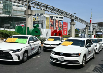Uber y taxistas acuerdan integración digital en México tras años de confrontación